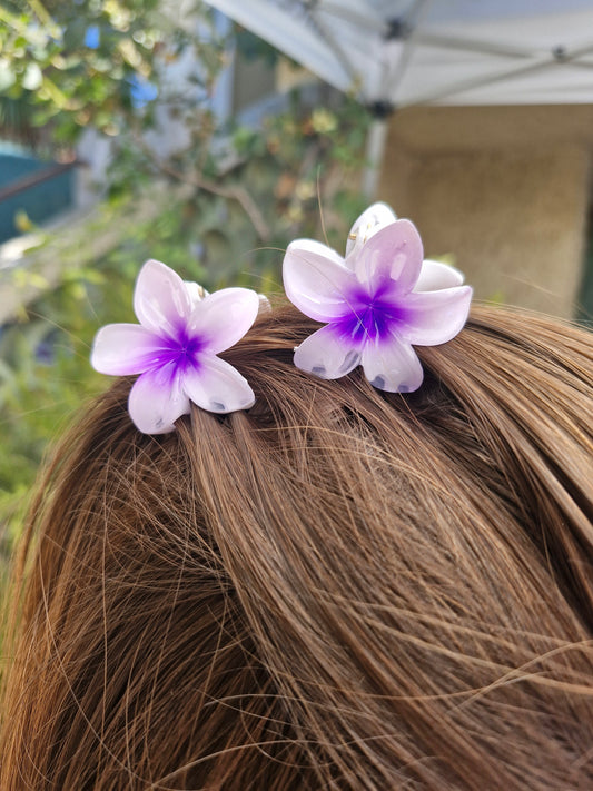 Petite pince fleur BLANCHE et VIOLETTE
